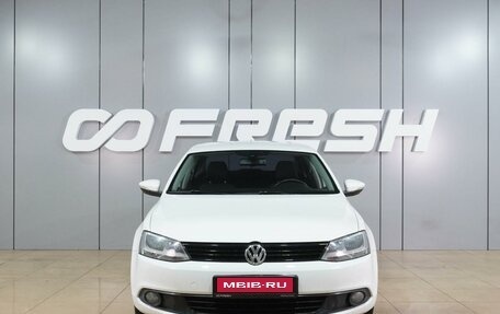 Volkswagen Jetta VI, 2012 год, 999 000 рублей, 3 фотография