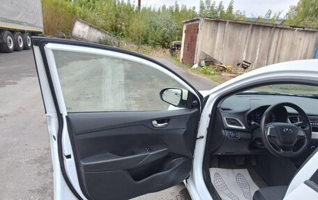 Hyundai Solaris II рестайлинг, 2020 год, 903 000 рублей, 8 фотография