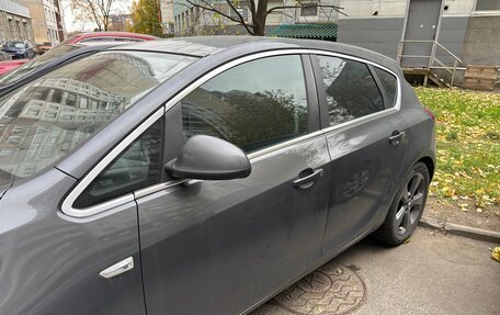 Opel Astra J, 2011 год, 540 000 рублей, 2 фотография