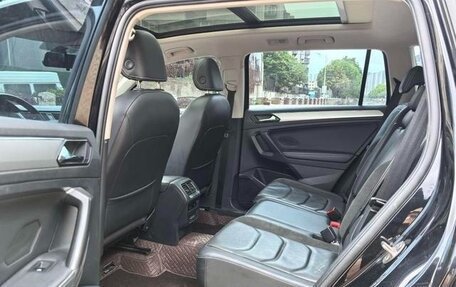 Volkswagen Tiguan II, 2021 год, 2 100 000 рублей, 9 фотография