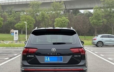 Volkswagen Tiguan II, 2021 год, 2 100 000 рублей, 6 фотография