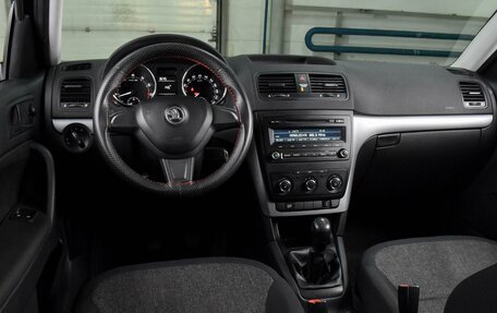 Skoda Yeti I рестайлинг, 2014 год, 1 169 000 рублей, 6 фотография