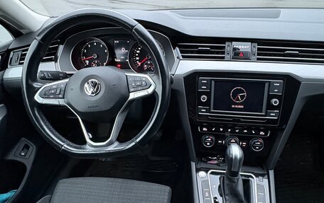 Volkswagen Passat B8 рестайлинг, 2020 год, 1 660 000 рублей, 10 фотография