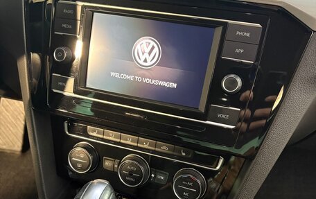 Volkswagen Passat B8 рестайлинг, 2020 год, 1 660 000 рублей, 20 фотография