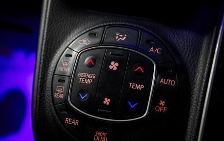 Toyota Noah III, 2019 год, 2 500 000 рублей, 18 фотография