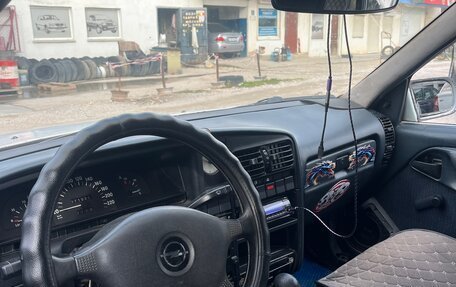 Opel Omega A, 1992 год, 120 000 рублей, 4 фотография