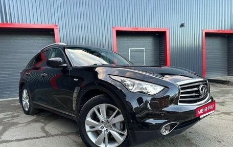 Infiniti QX70, 2014 год, 2 400 000 рублей, 3 фотография