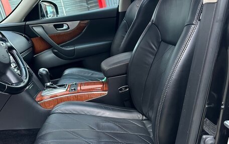 Infiniti QX70, 2014 год, 2 400 000 рублей, 20 фотография