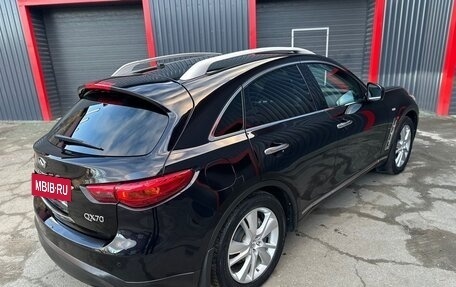 Infiniti QX70, 2014 год, 2 400 000 рублей, 16 фотография