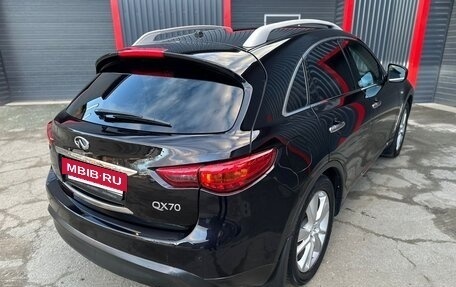 Infiniti QX70, 2014 год, 2 400 000 рублей, 13 фотография