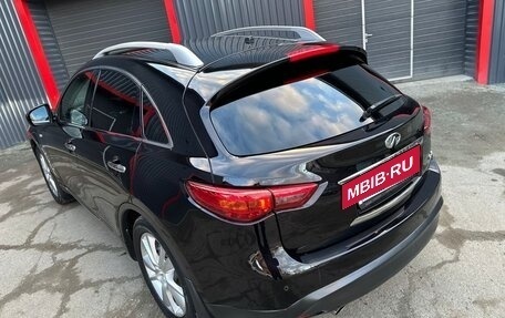 Infiniti QX70, 2014 год, 2 400 000 рублей, 15 фотография