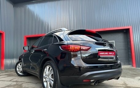 Infiniti QX70, 2014 год, 2 400 000 рублей, 27 фотография