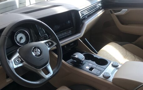 Volkswagen Touareg III, 2019 год, 5 000 000 рублей, 3 фотография