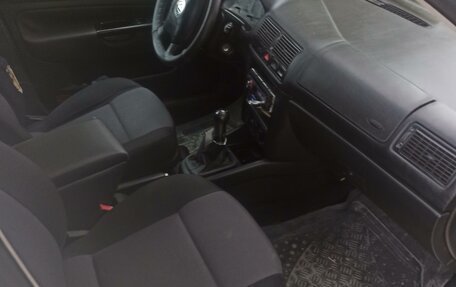 Volkswagen Golf IV, 2001 год, 160 000 рублей, 4 фотография