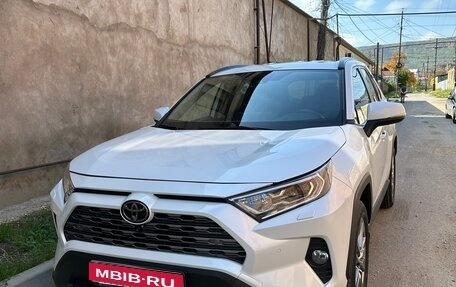 Toyota RAV4, 2021 год, 3 150 000 рублей, 1 фотография