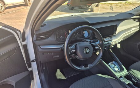 Skoda Octavia IV, 2021 год, 2 400 000 рублей, 2 фотография