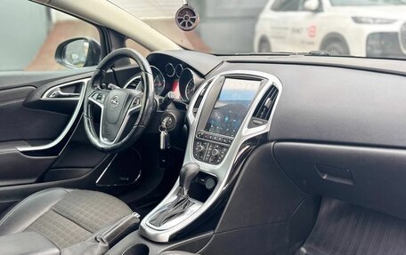 Opel Astra J, 2013 год, 770 000 рублей, 11 фотография