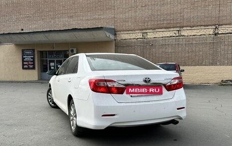 Toyota Camry, 2013 год, 2 000 000 рублей, 4 фотография