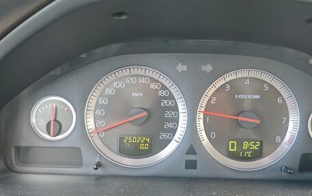 Volvo XC90 II рестайлинг, 2006 год, 1 050 000 рублей, 19 фотография