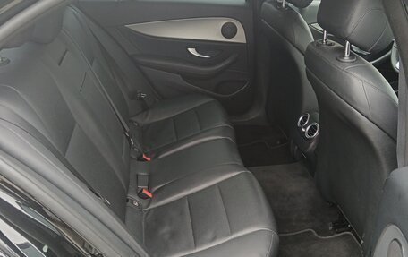 Mercedes-Benz E-Класс, 2019 год, 2 550 000 рублей, 9 фотография