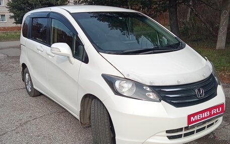 Honda Freed I, 2011 год, 910 000 рублей, 1 фотография