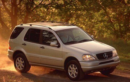 Mercedes-Benz M-Класс, 1999 год, 390 000 рублей, 1 фотография