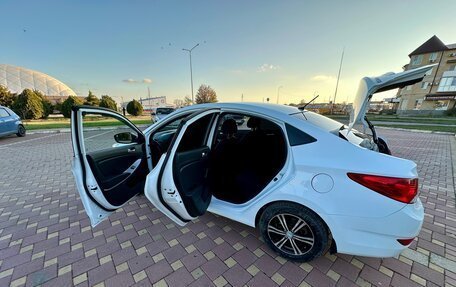 Hyundai Solaris II рестайлинг, 2013 год, 750 000 рублей, 1 фотография