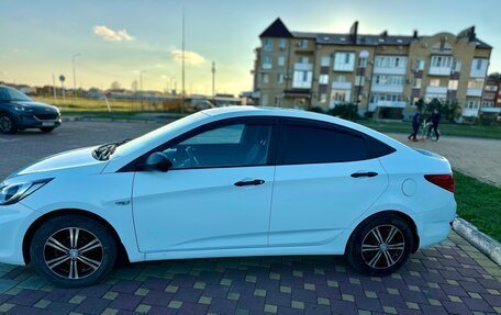 Hyundai Solaris II рестайлинг, 2013 год, 750 000 рублей, 5 фотография