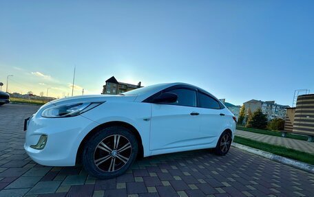 Hyundai Solaris II рестайлинг, 2013 год, 750 000 рублей, 16 фотография