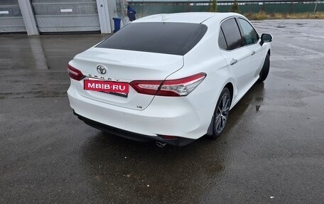 Toyota Camry, 2021 год, 4 500 000 рублей, 4 фотография