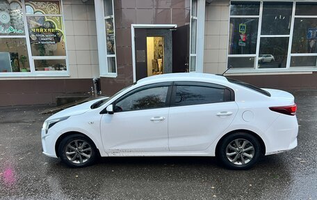 KIA Rio IV, 2021 год, 700 000 рублей, 2 фотография