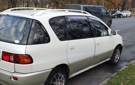 Toyota Ipsum II, 2000 год, 410 000 рублей, 2 фотография