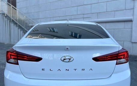 Hyundai Elantra VI рестайлинг, 2019 год, 1 780 000 рублей, 6 фотография