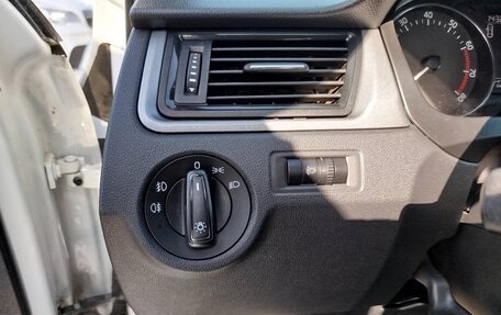 Skoda Rapid I, 2017 год, 1 030 000 рублей, 10 фотография