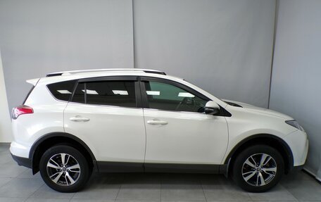 Toyota RAV4, 2016 год, 2 472 000 рублей, 11 фотография