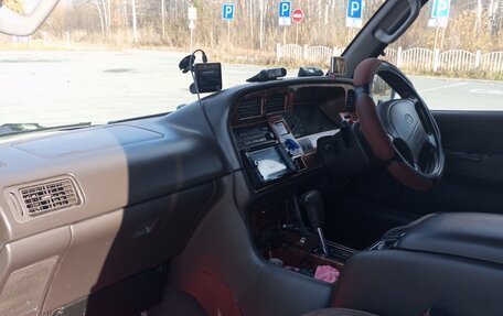Toyota HiAce H100, 1999 год, 890 000 рублей, 24 фотография