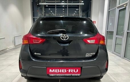Toyota Auris II, 2013 год, 950 000 рублей, 6 фотография