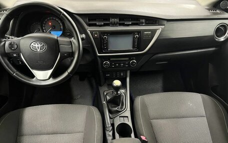 Toyota Auris II, 2013 год, 950 000 рублей, 11 фотография