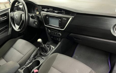 Toyota Auris II, 2013 год, 950 000 рублей, 12 фотография