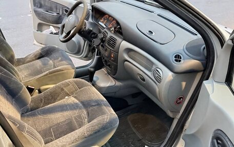 Renault Scenic III, 2000 год, 249 000 рублей, 17 фотография