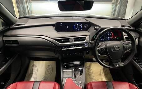 Lexus UX I, 2019 год, 3 100 000 рублей, 14 фотография