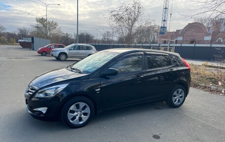 Hyundai Solaris II рестайлинг, 2015 год, 845 000 рублей, 3 фотография