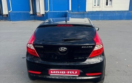 Hyundai Solaris II рестайлинг, 2015 год, 845 000 рублей, 4 фотография