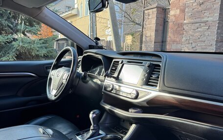 Toyota Highlander III, 2015 год, 3 050 000 рублей, 5 фотография