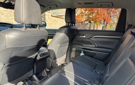 Toyota Highlander III, 2015 год, 3 050 000 рублей, 7 фотография