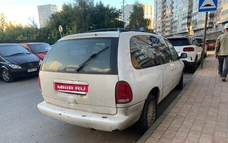 Chrysler Town & Country III, 1998 год, 256 789 рублей, 3 фотография