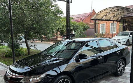 Toyota Camry, 2015 год, 2 030 000 рублей, 2 фотография