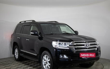 Toyota Land Cruiser 200, 2015 год, 5 299 000 рублей, 3 фотография