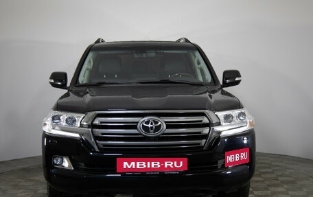 Toyota Land Cruiser 200, 2015 год, 5 299 000 рублей, 2 фотография