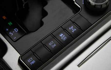 Toyota Land Cruiser 200, 2015 год, 5 299 000 рублей, 23 фотография